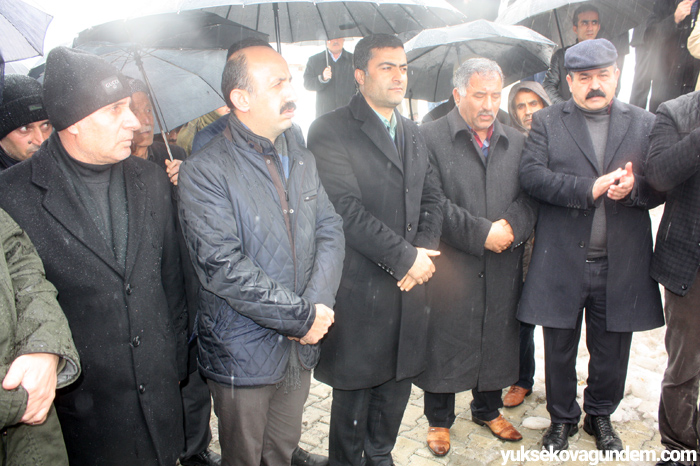 Diri, Yüksekova'da topağa verildi 4
