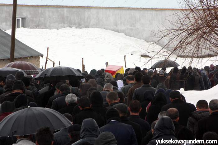 Diri, Yüksekova'da topağa verildi 5
