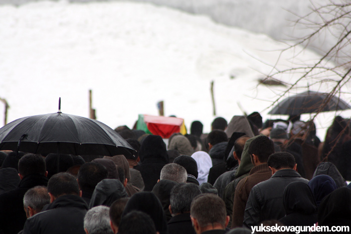 Diri, Yüksekova'da topağa verildi 9