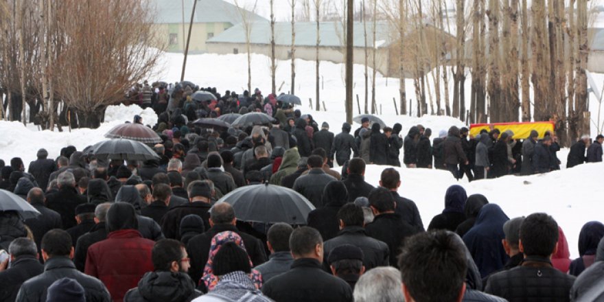 Diri, Yüksekova'da topağa verildi