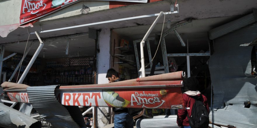 Yüksekova'da barikat operasyonu