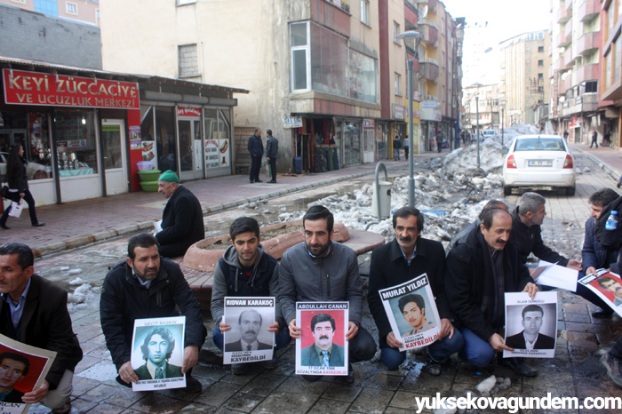 Kayıp yakınları: Buradaki fotoğrafların çoğalmaması için oturuyoruz 16