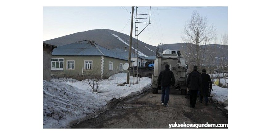 Cinnet geçiren baba kayınpederinin evini bastı