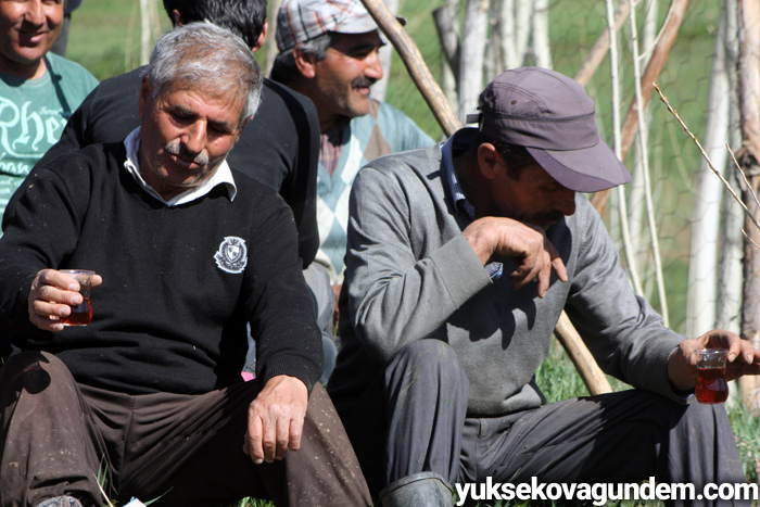 Yasaklı ilçenin köylerinde hayat devam ediyor 5