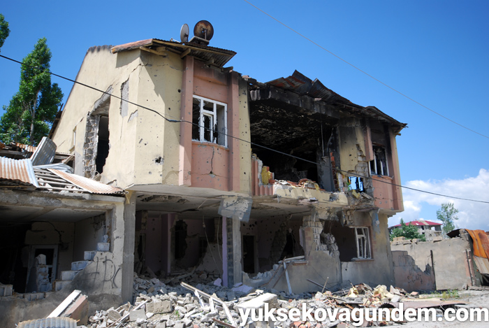 Çatışmalardan sonra Yüksekova'dan fotoğraflar 31