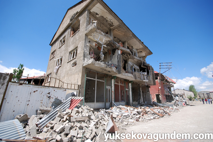 Çatışmalardan sonra Yüksekova'dan fotoğraflar 49