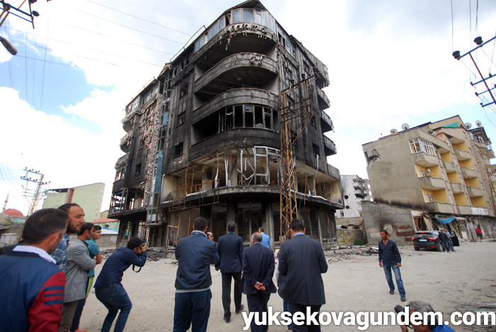 CHP Milletvekili Tanrıkulu Yüksekova'da incelemelerde bulundu 10