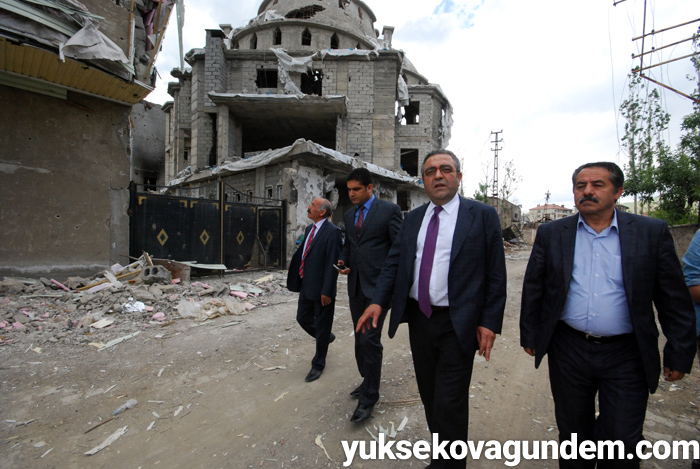 CHP Milletvekili Tanrıkulu Yüksekova'da incelemelerde bulundu 17