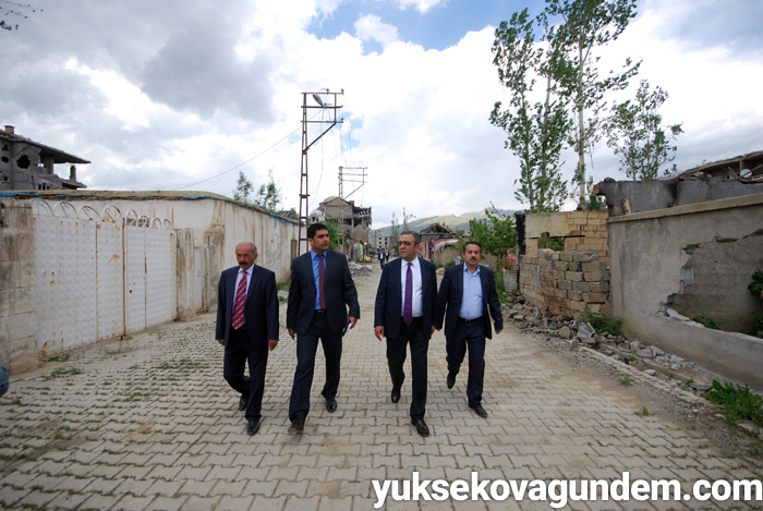 CHP Milletvekili Tanrıkulu Yüksekova'da incelemelerde bulundu 24