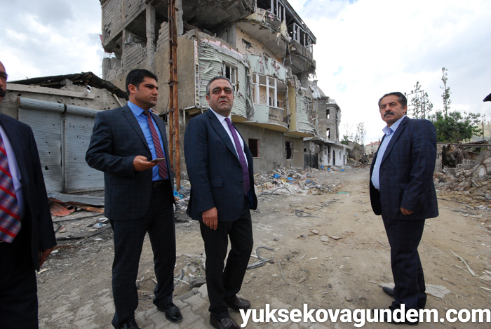 CHP Milletvekili Tanrıkulu Yüksekova'da incelemelerde bulundu 39