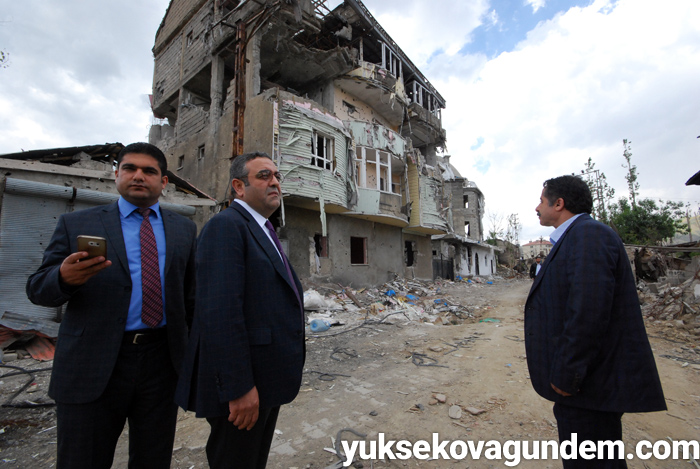 CHP Milletvekili Tanrıkulu Yüksekova'da incelemelerde bulundu 45