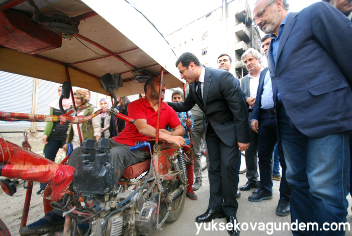 Selahattin Demirtaş Yüksekova'ya geldi 13