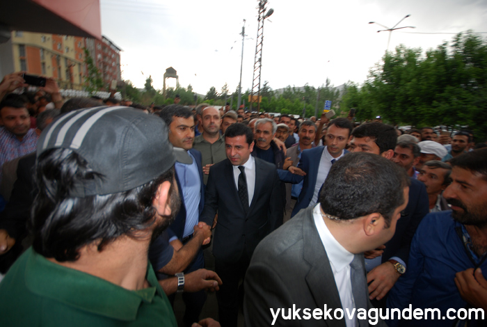 Selahattin Demirtaş Yüksekova'ya geldi 2