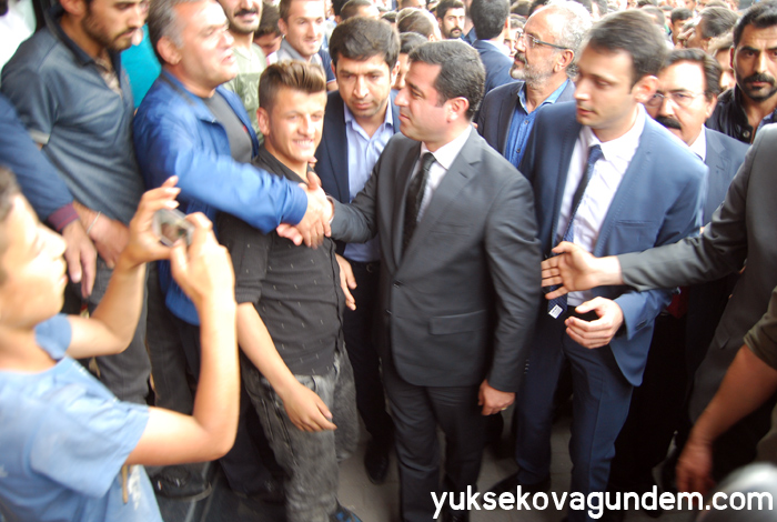 Selahattin Demirtaş Yüksekova'ya geldi 26