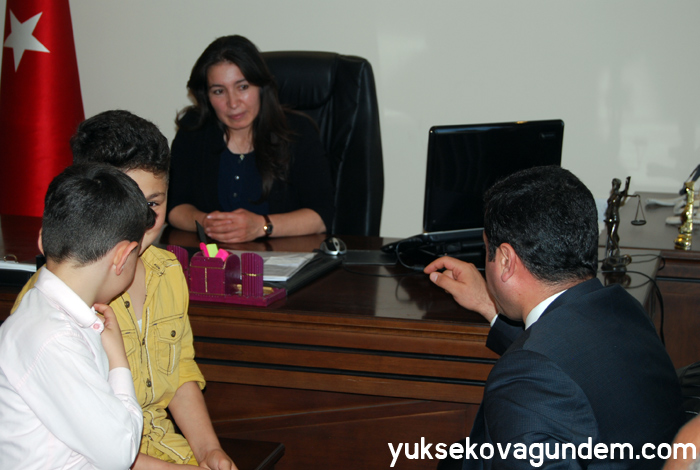 Selahattin Demirtaş Yüksekova'ya geldi 28