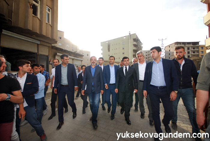 Selahattin Demirtaş Yüksekova'ya geldi 44