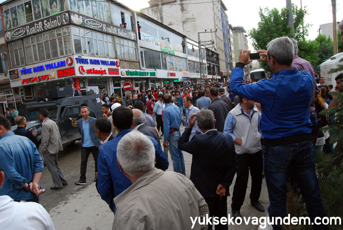 Selahattin Demirtaş Yüksekova'ya geldi 46