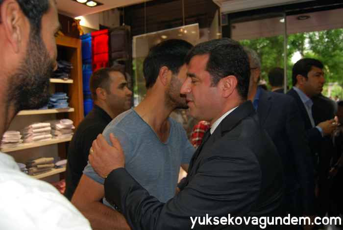 Selahattin Demirtaş Yüksekova'ya geldi 49