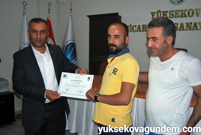 YÜTSO girişimcilik sertifikalarını dağıttı. 11