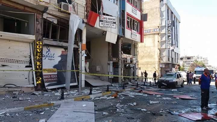 Van'da şiddetli patlama, Yaralılar var! 14