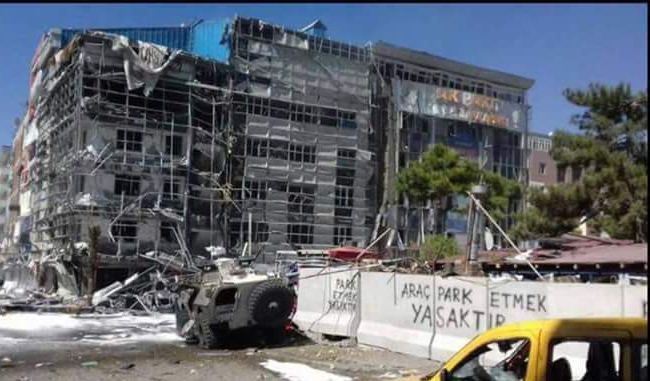 Van'da şiddetli patlama, Yaralılar var! 5