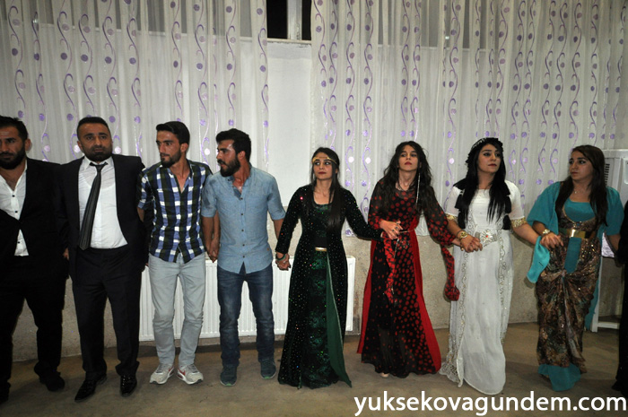 Aslan Ailesinin Mutlu Günü 200