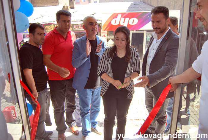Yüksekova'da Yeni Cafe Bahane hizmete açıldı 12