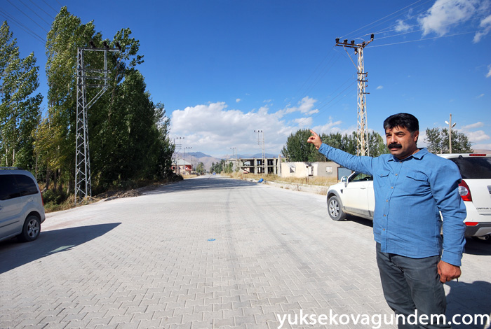 Yüksekova'da Hasar Gören Elektrik Şebekeleri Onarılıyor 17
