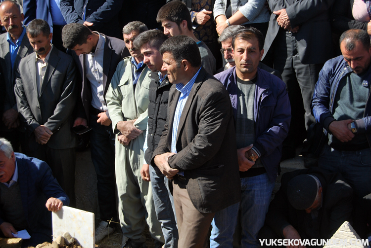 Yüksekova'da hayatını kaybedenler yan yana toprağa verildi 21