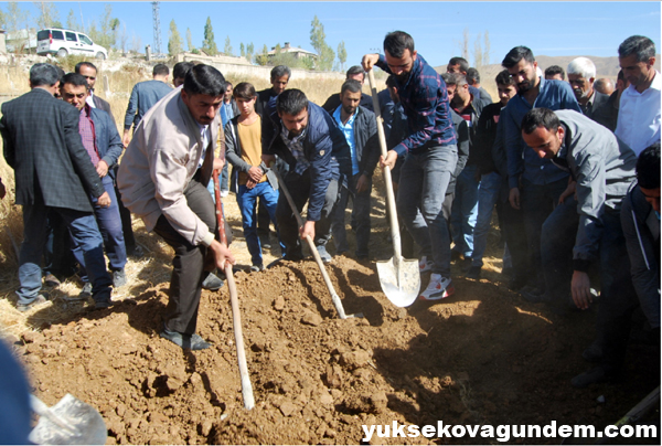 Ayvalık, dua ve gözyaşları ile Yüksekova'da toprağa verildi 1