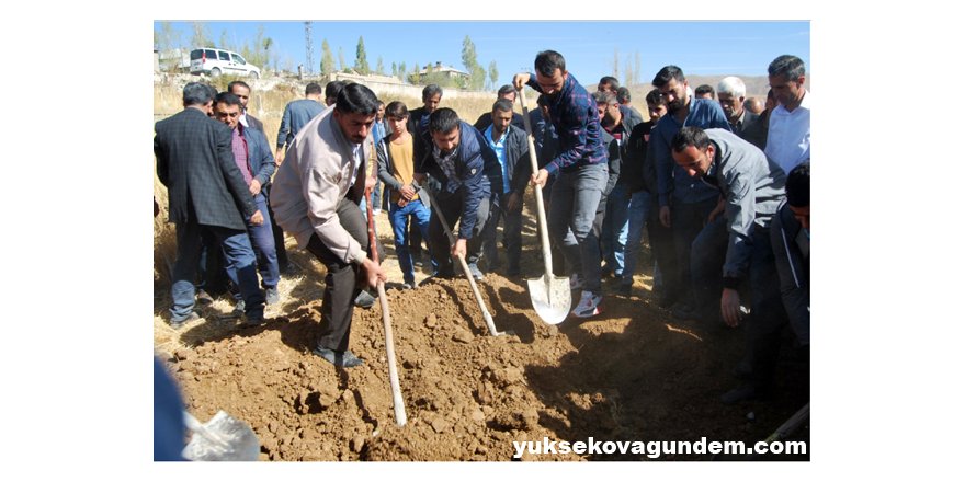 Ayvalık, dua ve gözyaşları ile Yüksekova'da toprağa verildi