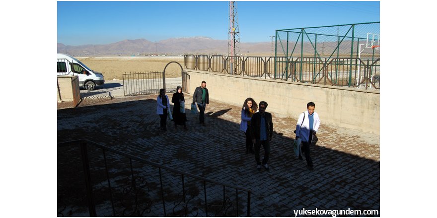 Yüksekova Toplum Sağlığı Merkezi personelleri anaokulunu ziyaret etti