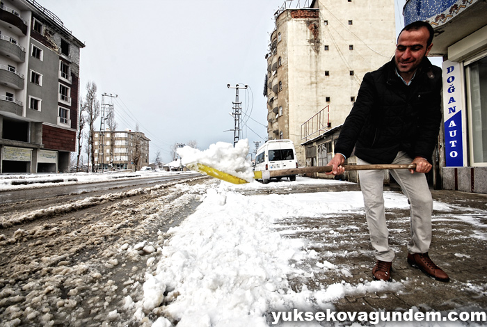Yüksekova'da Kar Yağışı 14