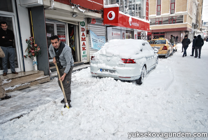 Yüksekova kara gömüldü 1