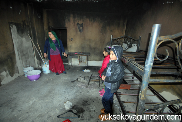 Evleri ikinci kez yanan aile yardım bekliyor 10