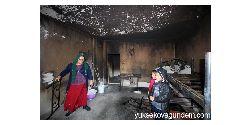 Evleri ikinci kez yanan aile yardım bekliyor