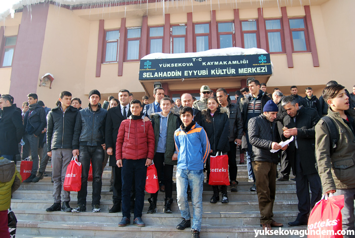 Yüksekova öğrenciler ödüllendirildi 12