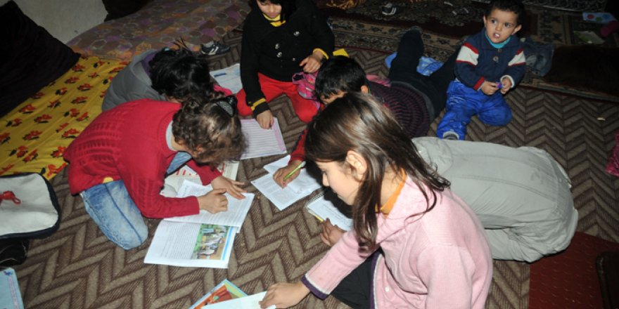 Yüksekova'da zorlu yaşam mücadelesi