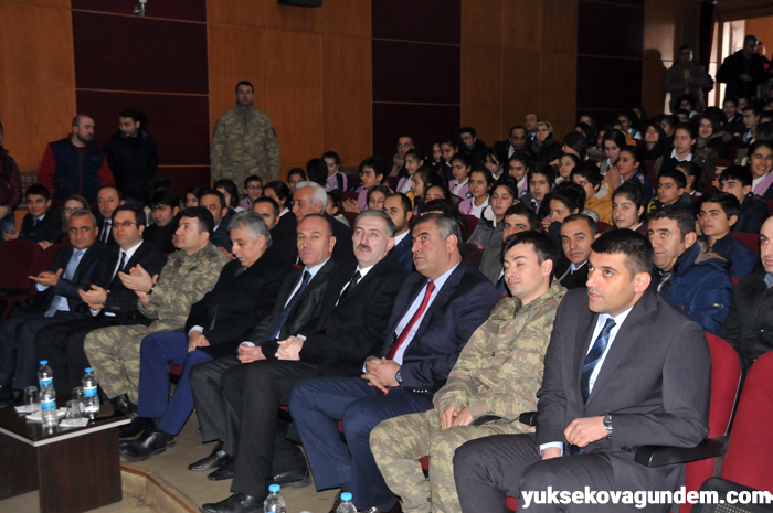 Yüksekova'da öğrencilere kitap yardımı yapıldı 20