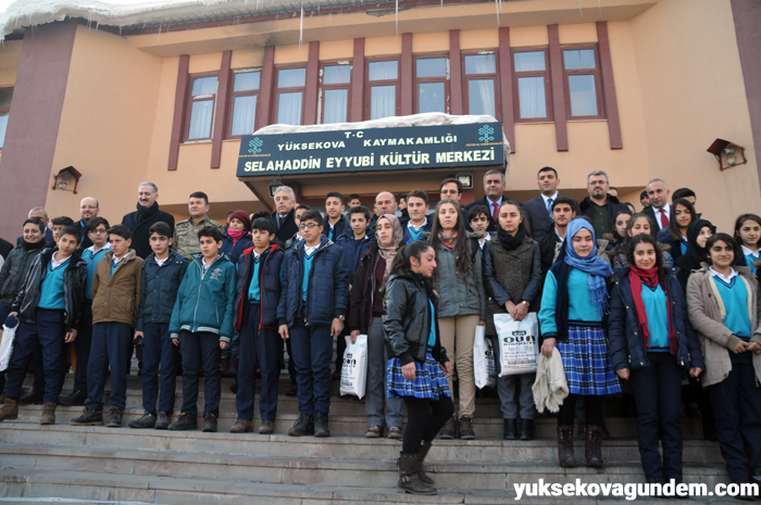 Yüksekova'da öğrencilere kitap yardımı yapıldı 26