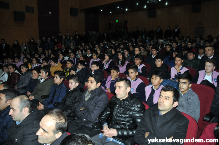 Yüksekova'da öğrencilere kitap yardımı yapıldı 9
