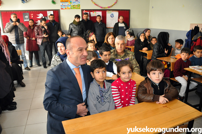 Yüksekova'da karne sevinci 12