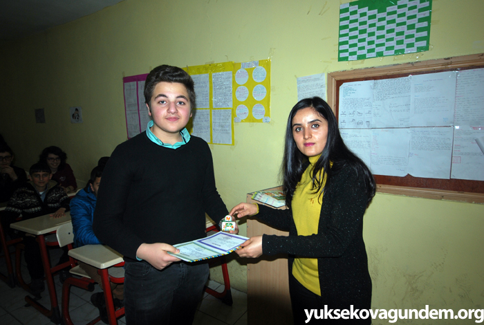Yüksekova'da karne sevinci 20
