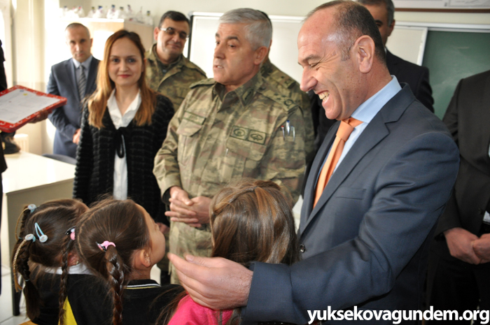 Yüksekova'da karne sevinci 24
