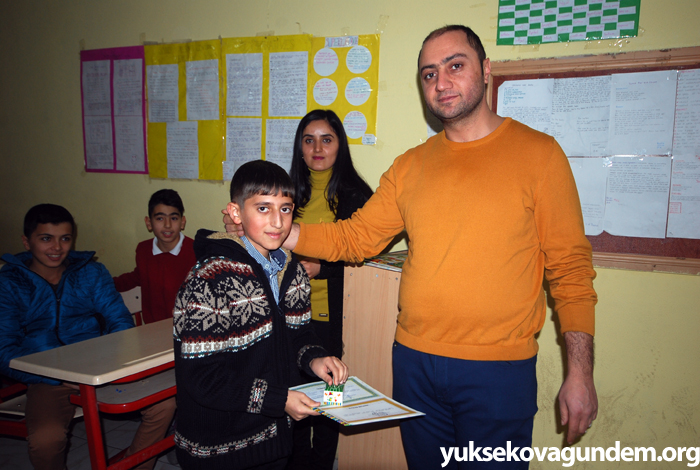 Yüksekova'da karne sevinci 9