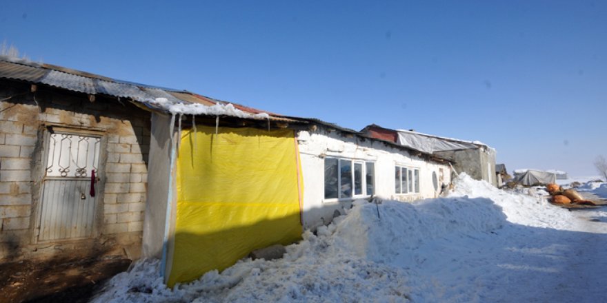 Yüksekova:Bir makine İle tekstil atölyesi kurdu