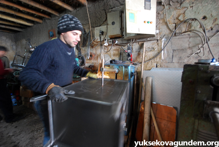 Yüksekova'da sobacılar eskisi gibi satış yapamıyor 12