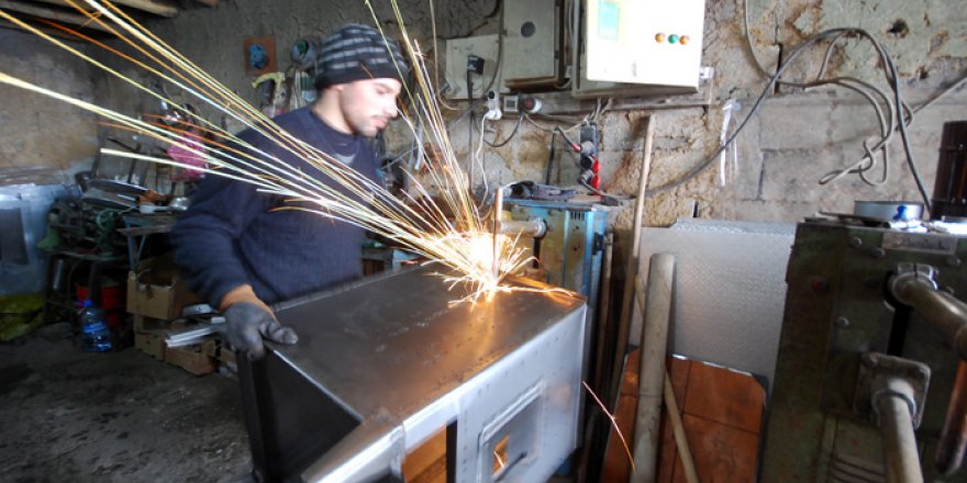 Yüksekova'da sobacılar eskisi gibi satış yapamıyor