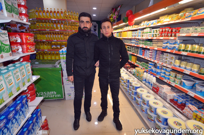Yüksekova'da yeni bir AVM açıldı 13