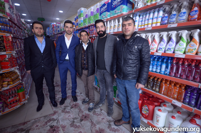Yüksekova'da yeni bir AVM açıldı 19
